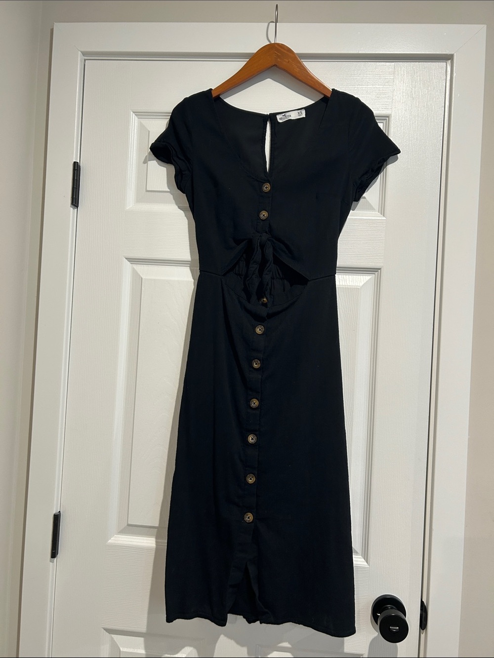 Hollister Black Button-Front Midi Dress with Front Tie